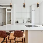 Guestready - Sunny Retreat With Tower Views Apartament