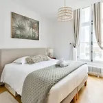 Guestready - Sunny Retreat With Tower Views *