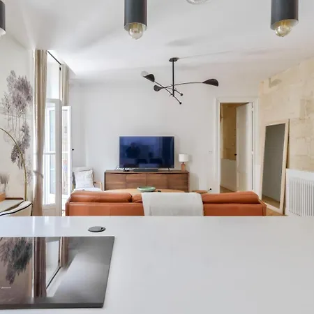 Apartment Guestready - Sunny Retreat With Tower Views *